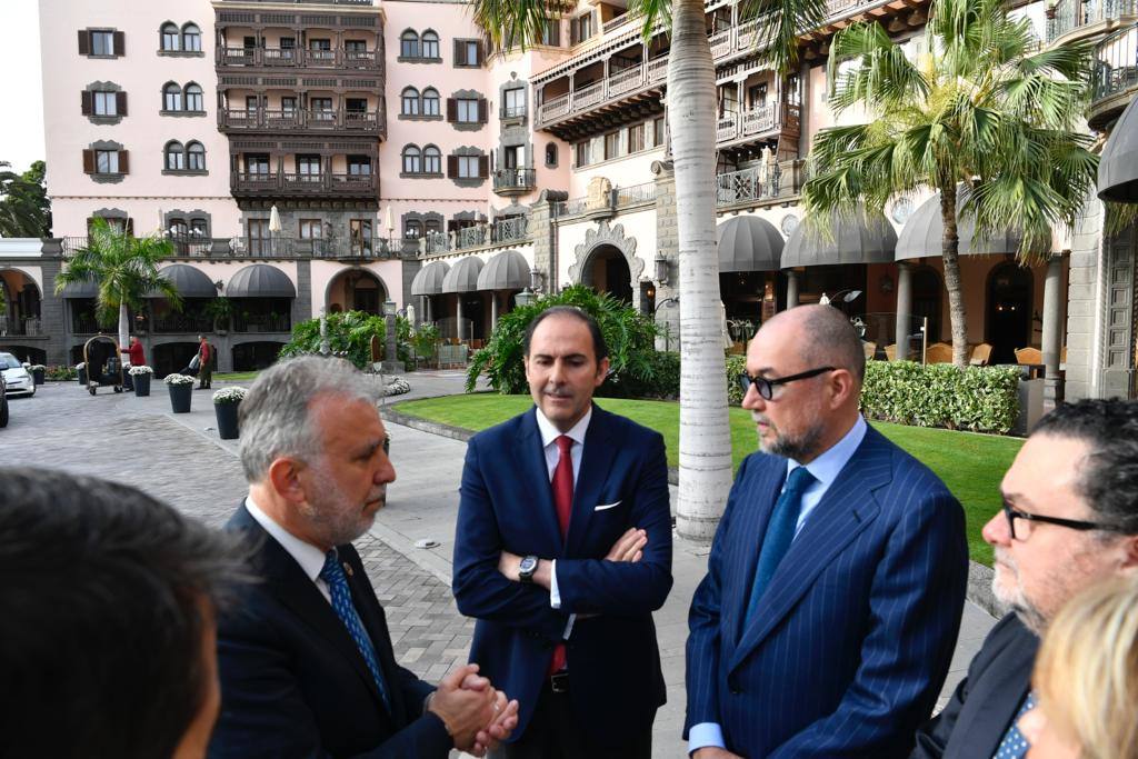 Torres se reúne con el presidente y editor de Forbes España, Andrés Rodríguez