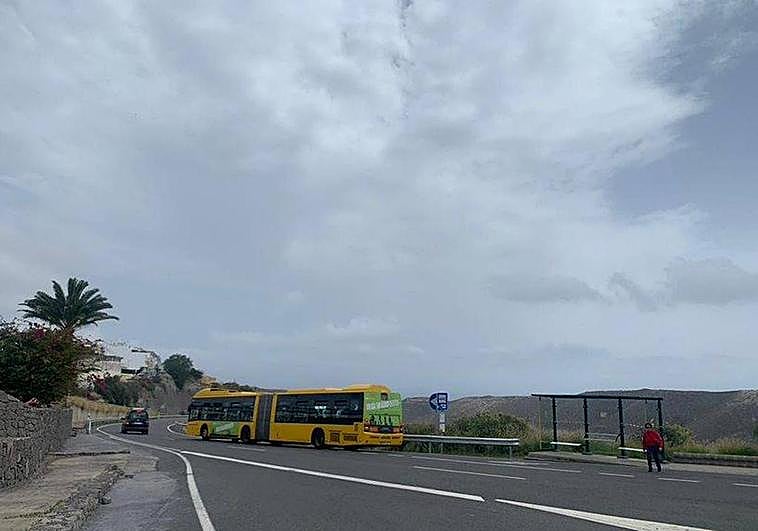 Imagen de la parada de guagua del Secadero.