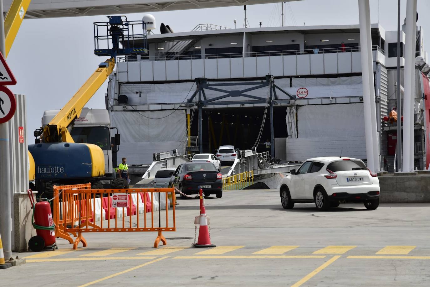 Los grancanarios zarpan a Fuerteventura para Semana Santa