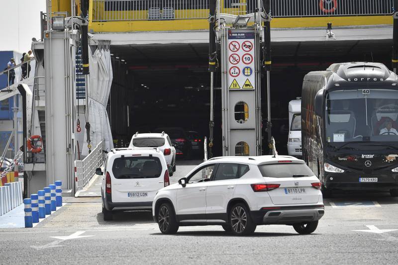 Los grancanarios zarpan a Fuerteventura para Semana Santa