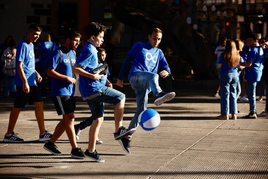 Marcha azul para concienciar sobre el autismo