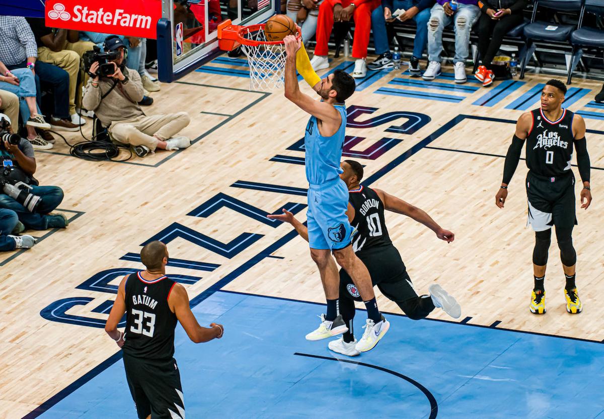 Aldama se gusta en la victoria de los Grizzlies ante los Clippers