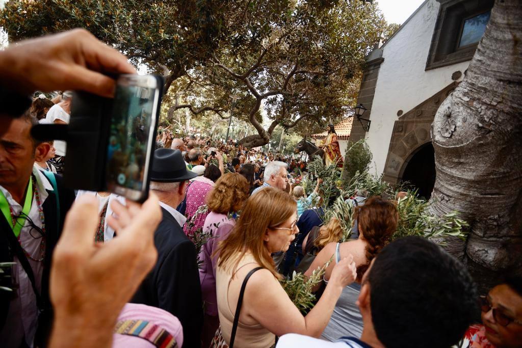 El Señor de La Burrita sale en procesión