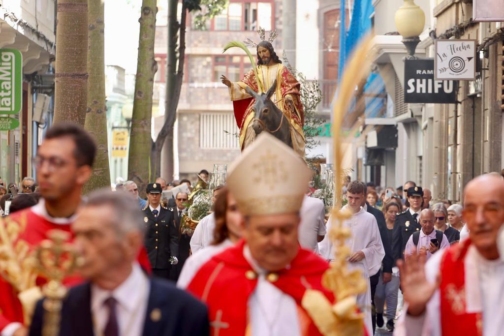 El Señor de La Burrita sale en procesión