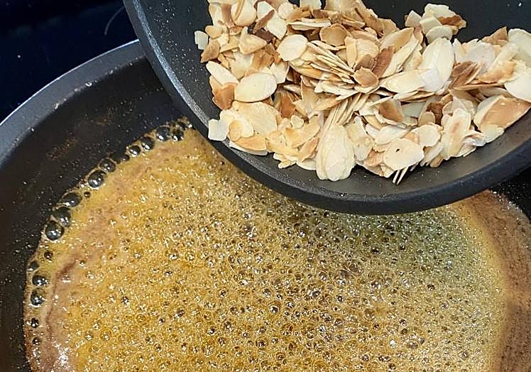 Imagen principal - Pasos de la receta sopas de miel