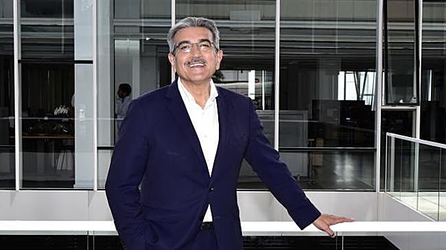 Imagen antes - Román Rodríguez (NC) ya peinaba canas antes de iniciar la campaña.