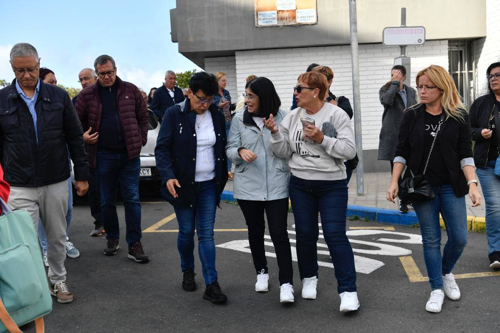 Visita de Carolina Darias al barrio de El Lasso 