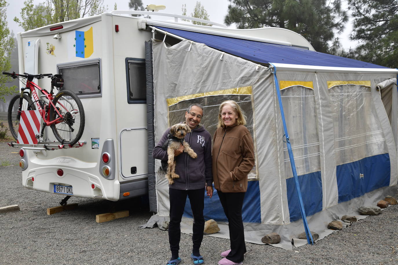 Las familias disfrutan de unas vacaciones diferentes acampando en la cumbre