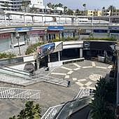 San Bartolomé advierte de que el centro comercial Plaza deberá reabrir entero