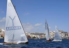 Foto de la pega disputada este domingo en la bahía capitalina.