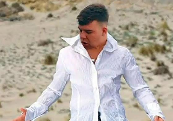 Quevedo en la piel de David Bisbal.