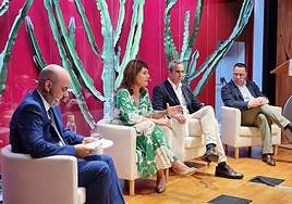 Uno de los momentos del foro en las instalaciones de este periódico.