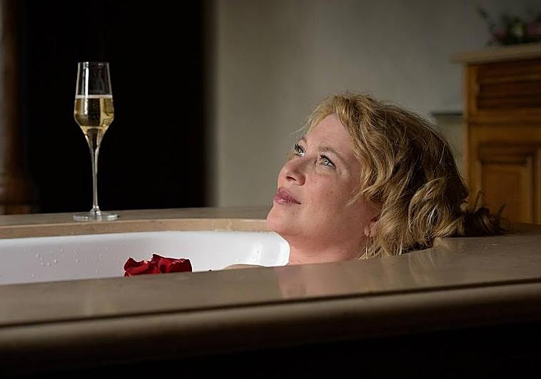 Cécile Bois es la protagonista de 'Addict'