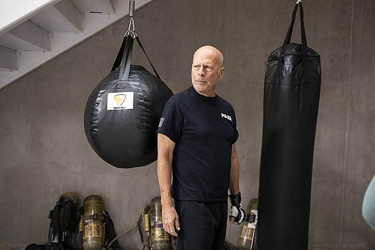 Bruce Willis terminó 'Detective Knight' justo antes de anunciar su retirada.