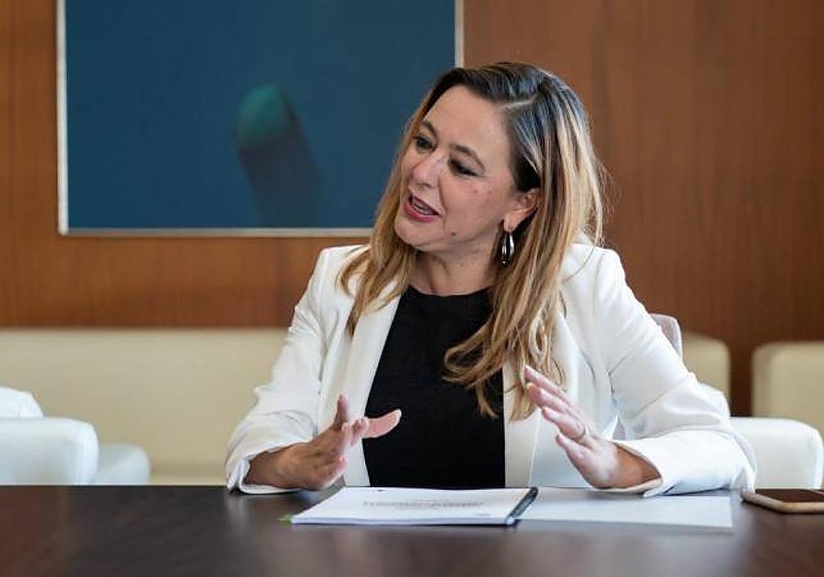 Dolores Corujo vuelve a ser la candidata del PSOE.