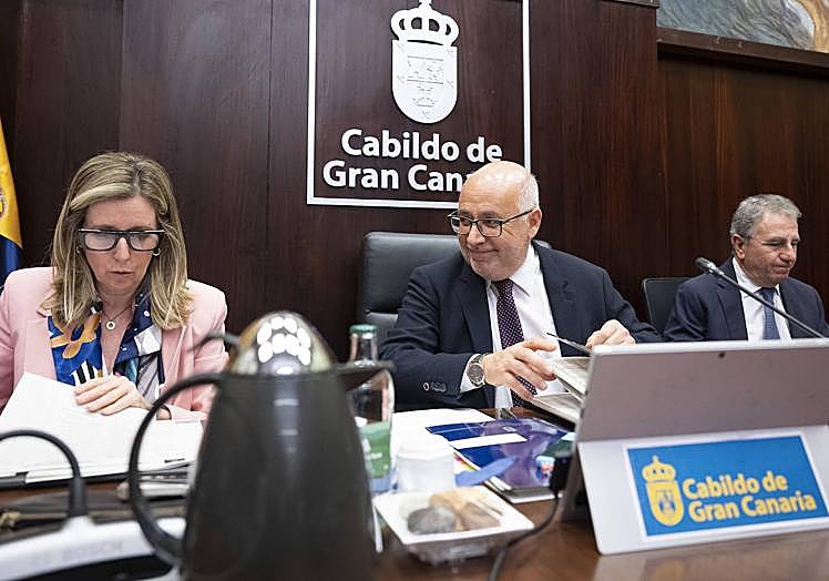 El 51,8% de los encuestados aprueba la gestión del Gobierno insular que preside Morales.