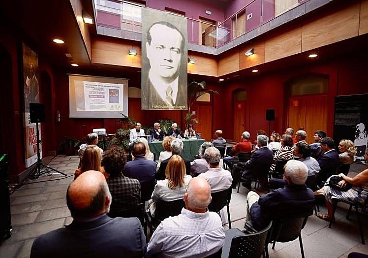 La sede de la Fundación Negrín, en la capital grancanaria, durante la presentación del libro.