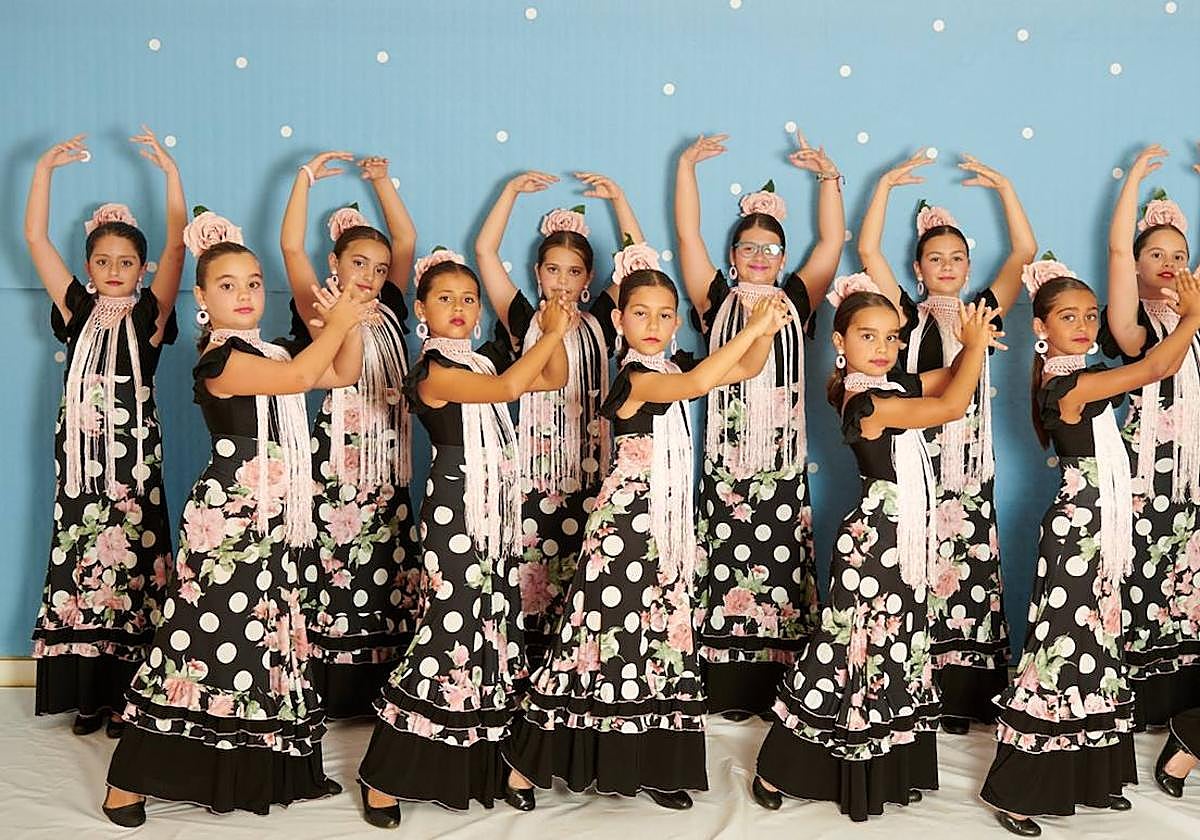 Integrantes de la escuela de Rocío Pozo.