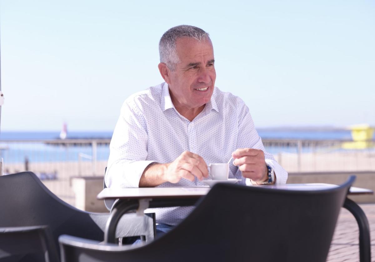 Mario Cabrera: «Lloret, más que presidir, ha embarrado el Cabildo»