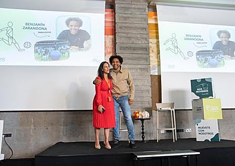 Imagen secundaria 1 - La Fundación Nos Movemos se presenta con una charla de Jorge Valdano