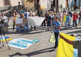 Protesta ante las Casas Consistoriales.