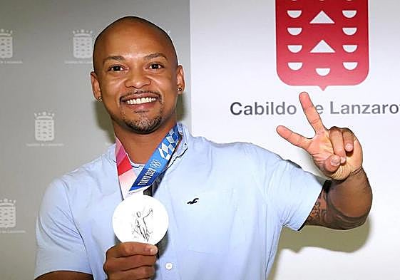 Ray Zapata, plata en los Juegos Olímpicos en Japón.