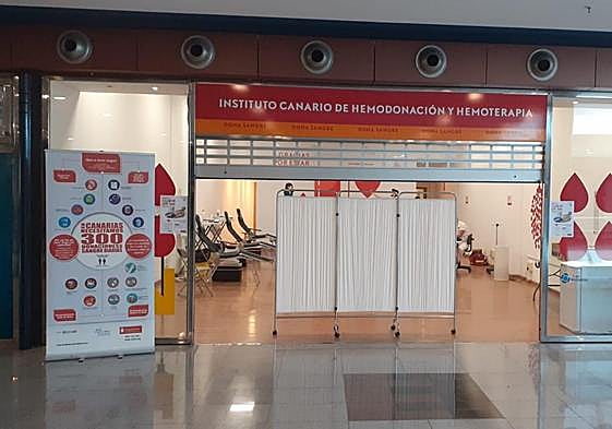 La sala de donación está en la tercera planta del centro comercial Las Rotondas, en Puerto del Rosario.