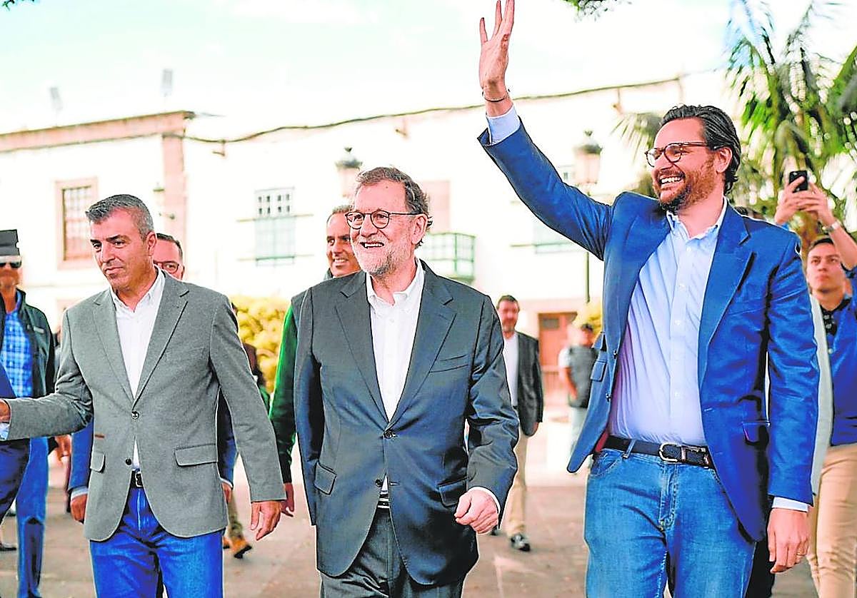 Manuel Domínguez, Mariano Rajoy y Sergio Ramos cuando la presentación de este como candidato a alcalde por el PP.