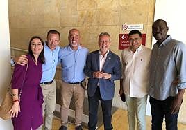 Foto de familia del acto de este domingo