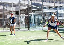 Las campeonas Yurena Vega y Natalia González.
