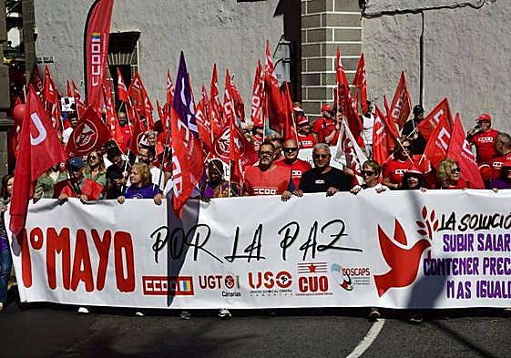 Los trabajadores marchan en la capital grancanaria.