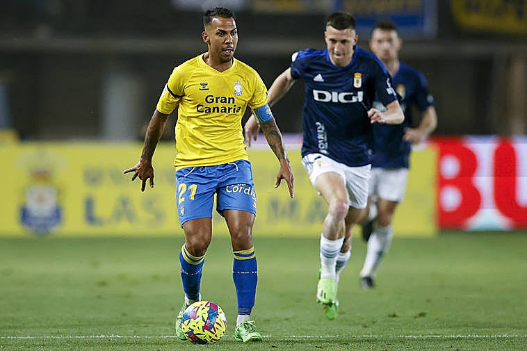 Viera, ante el Oviedo.