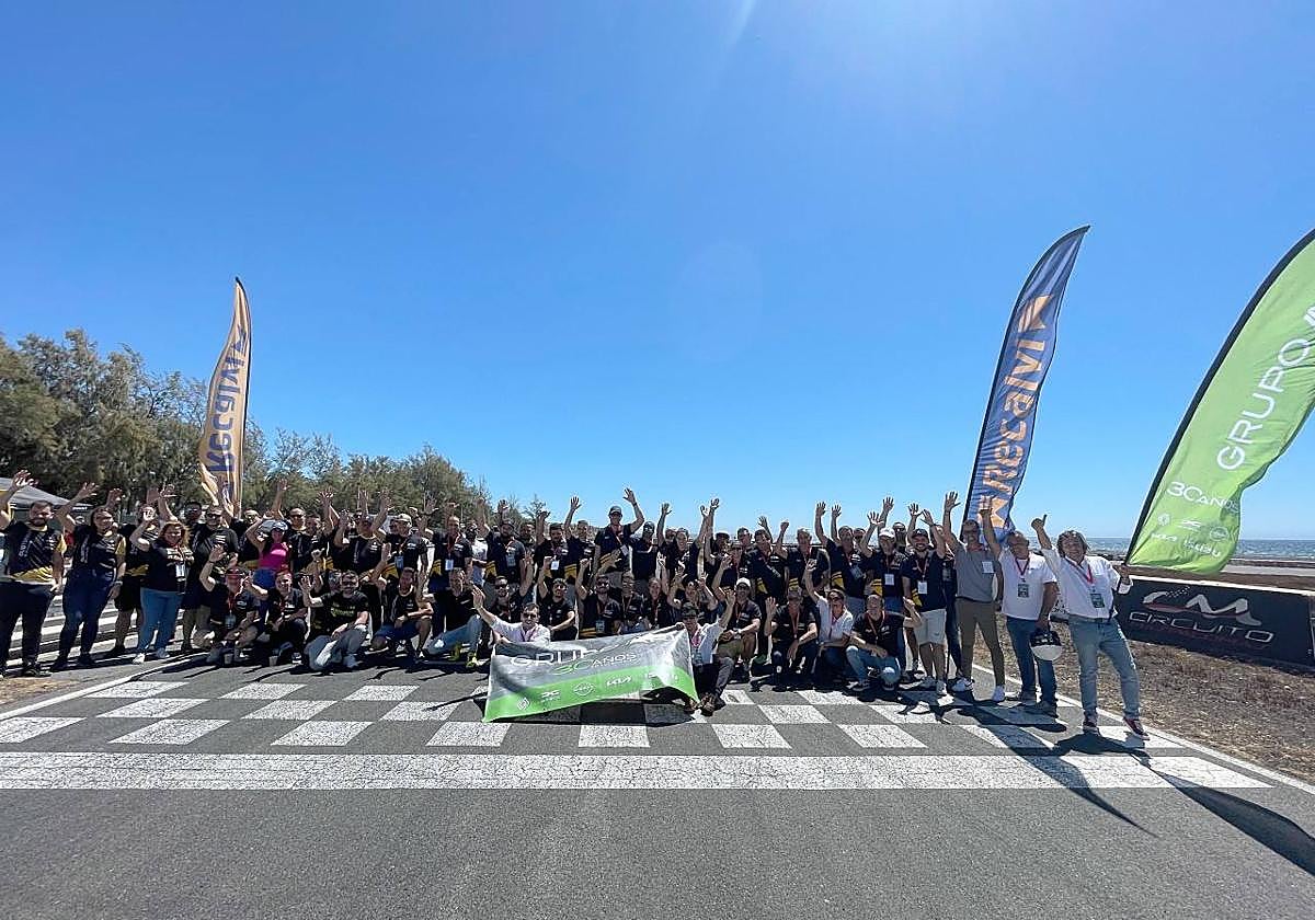 Numerosos aficionados cumplieron su sueño en la Drive Experience GRUPO ARI