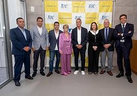 De izquierda a derecha: Francisco Matos, José Acosta, Agustín Fernández, María Salud Gil, Enrique Guerra, María Isabel Santana, Ángel Medina y Jorge Gutiérrez.