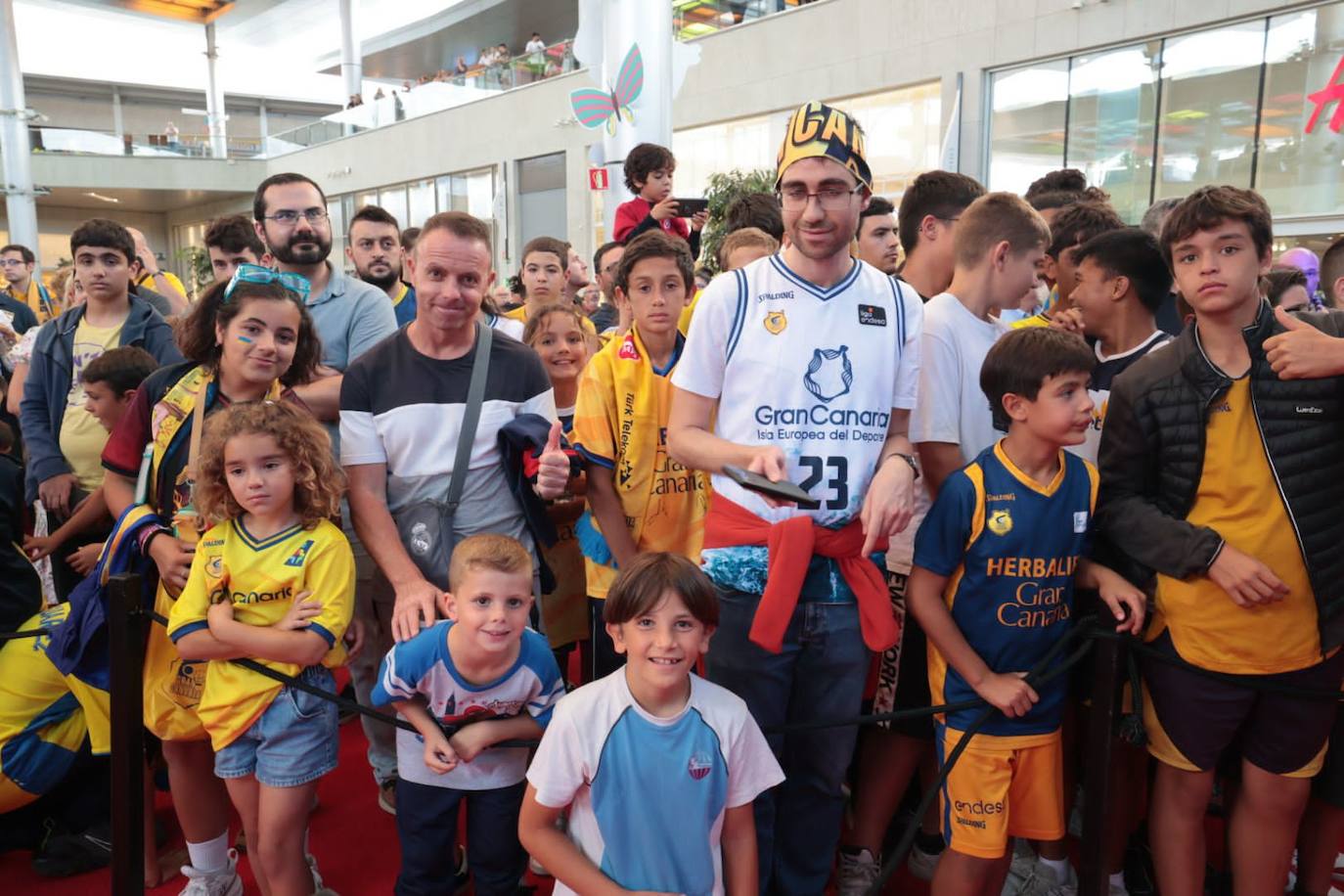 La afición agasaja al Granca