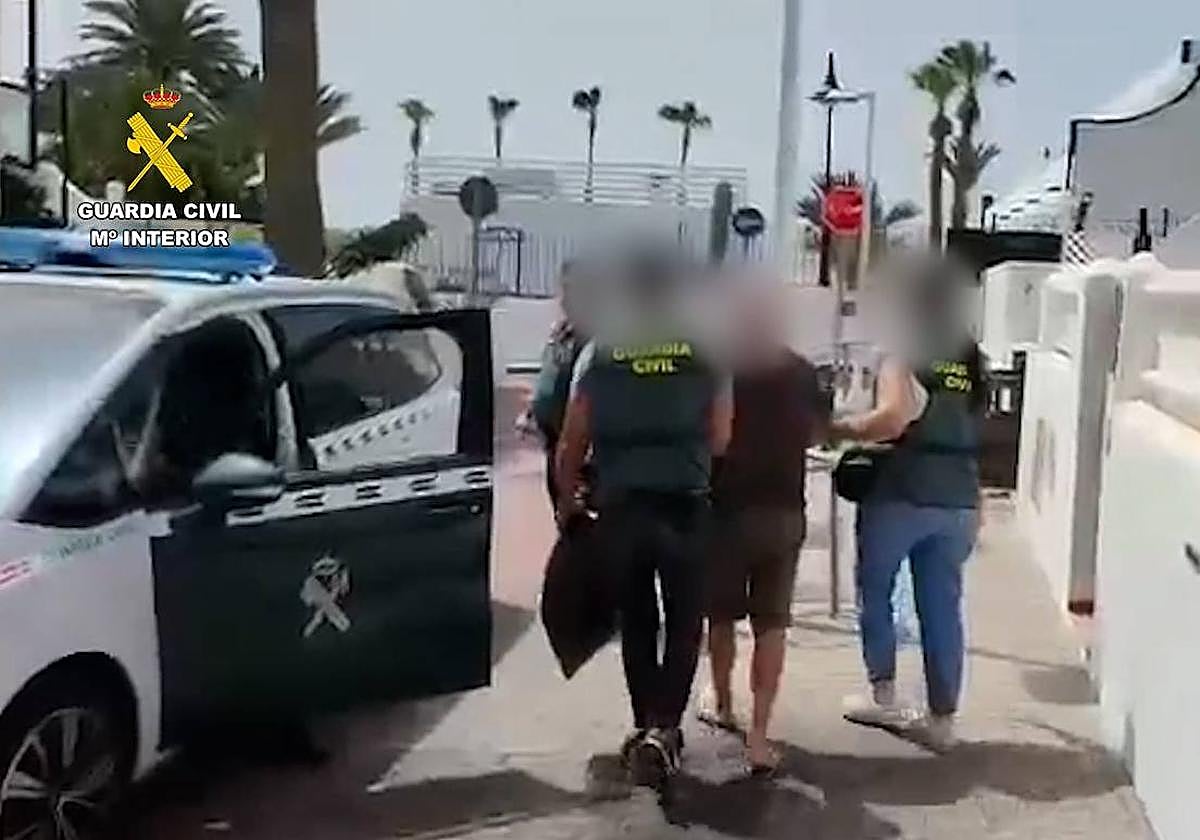 Imagen del momento de la detención.