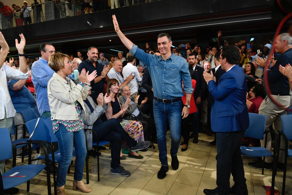 La intervención de Pedro Sánchez en el Alfredo Kraus, en imágenes