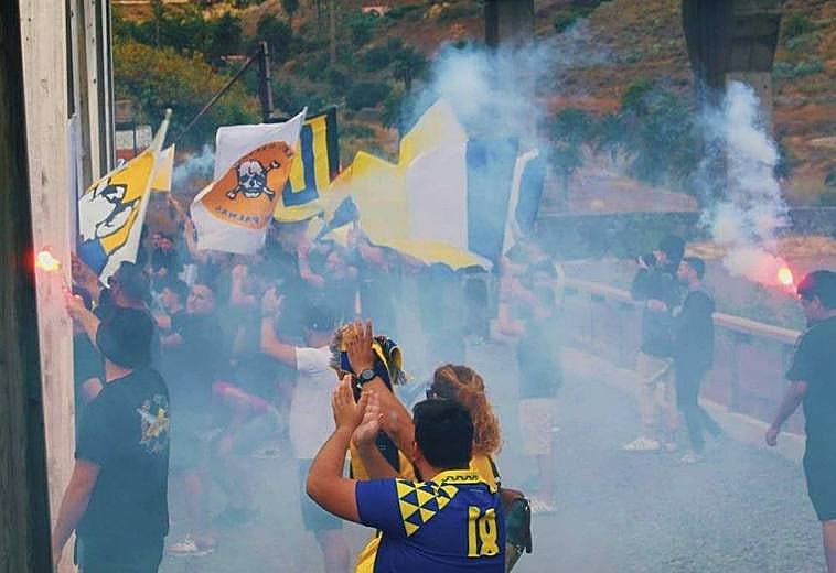 El caluroso apoyo de Ultra Naciente a la UD en Barranco Seco.