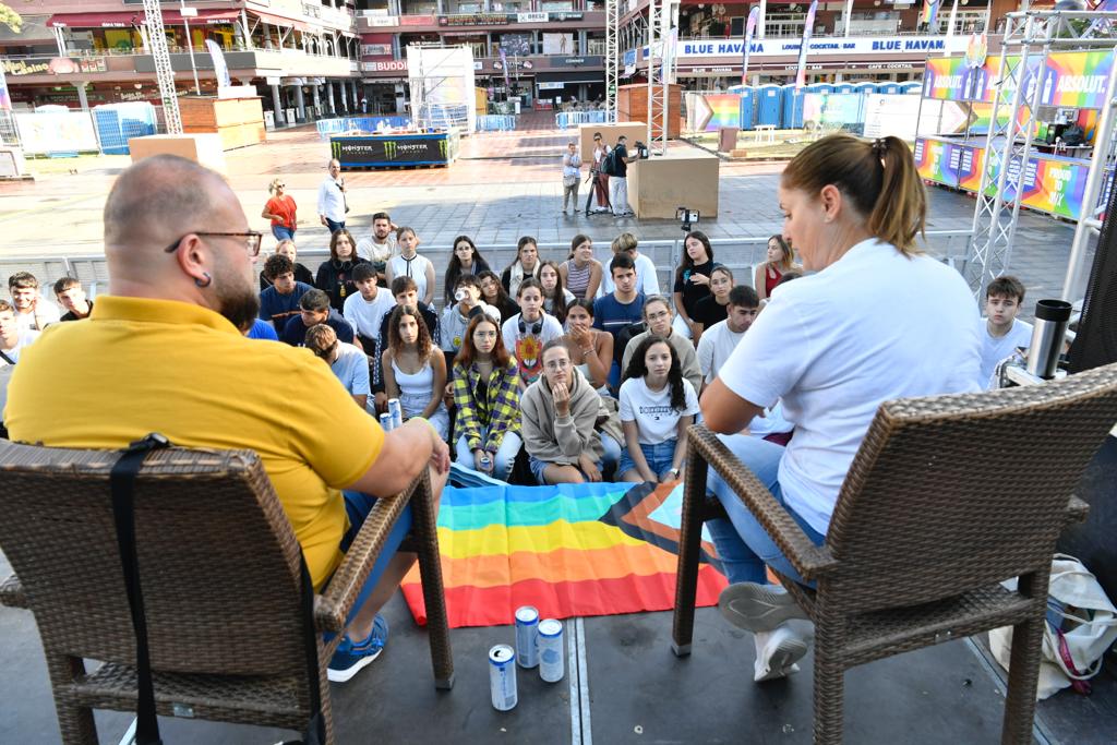 Charla sobre igualdad y juventud trans organizada por el Maspalomas Pride