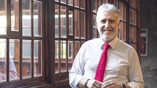 Imagen después - La silueta de Ángel Víctor Torres (PSOE) también ha cambiado durante uno de los periodos más convulsos en Canarias.