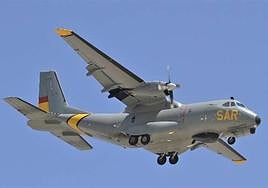 La aeronave de vigilancia marítima del 802 Escuadrón del Ejército del Aire.