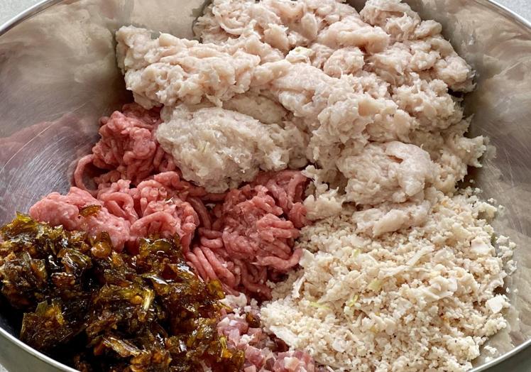 Añadimos el puerro y la zanahoria caramelizados
