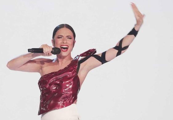 Blanca Paloma en Eurovisión, un triángulo amoroso y de turismo rural por el mundo