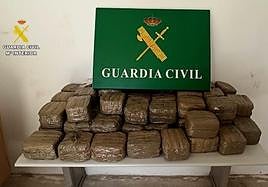 Sorprenden a un hombre con más de 65 kilos de hachís en Lanzarote