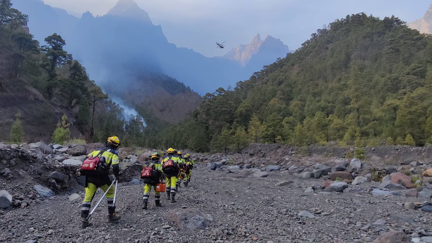 Imágenes de los efectivos trabajando en la zona.