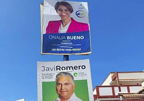 Farola con cartelería de Juntos por Mogán y de NC.
