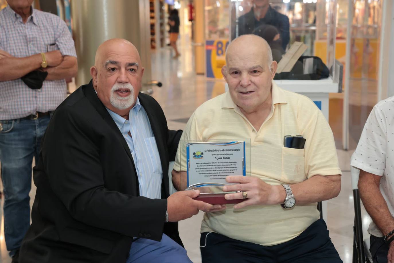 La lucha canaria rinde homenaje a Jesús Gómez, Antonio Ayala y Juan Cubas