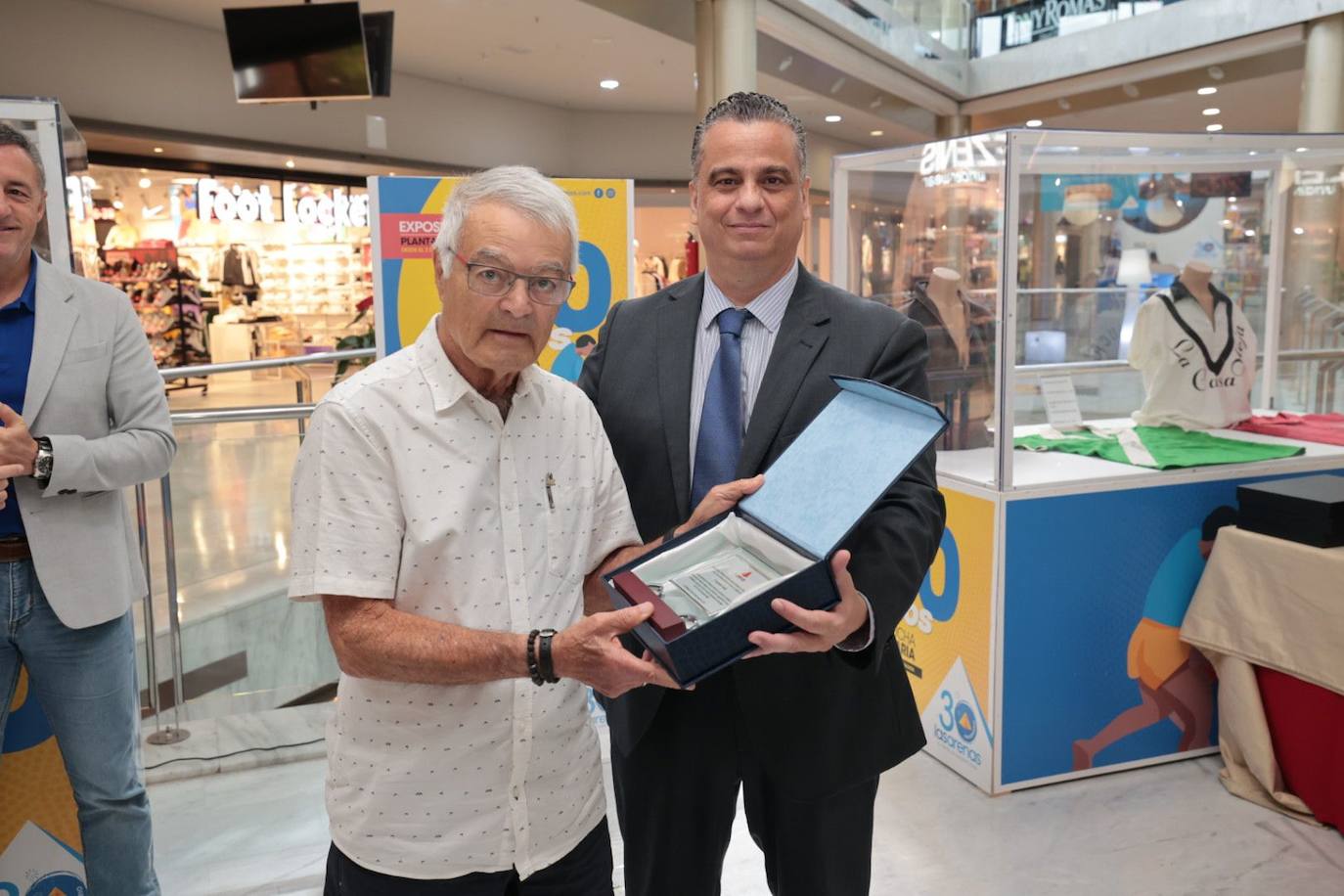 La lucha canaria rinde homenaje a Jesús Gómez, Antonio Ayala y Juan Cubas