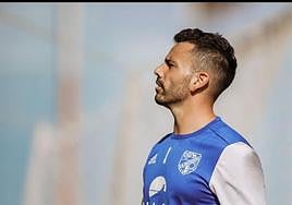 Fermín Alemán, durnate un entrenamiento con la UD San Fernando esta temporada.