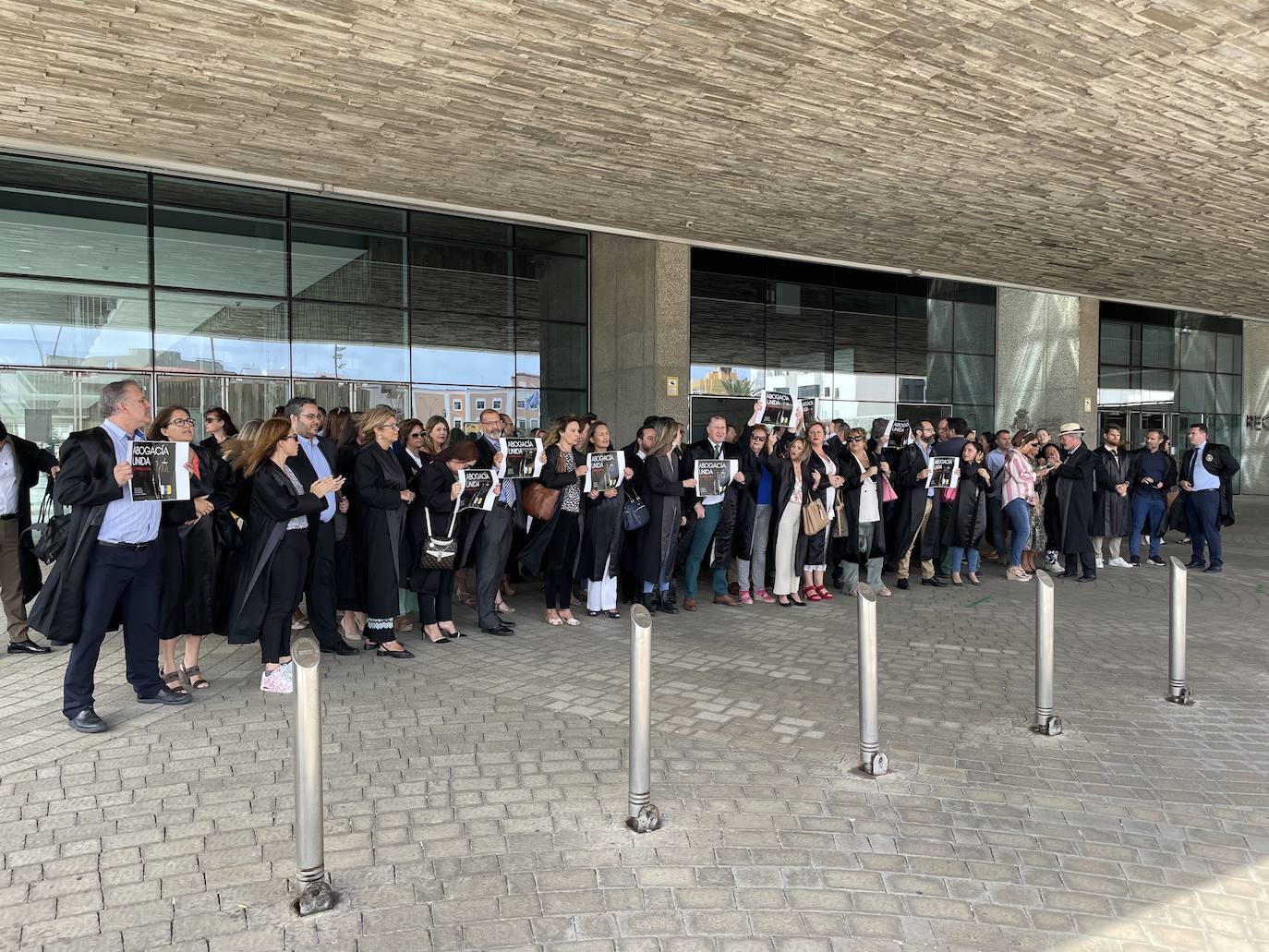 Los letrados del turno piden mejoras y censuran la actitud de un juez